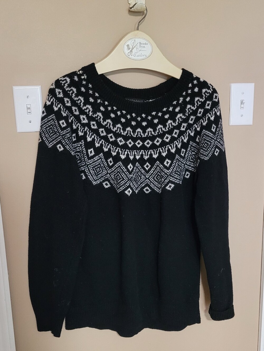 💚Free In Any Bundle Over $10 Black & White Fair Isle Crewneck Sweater
